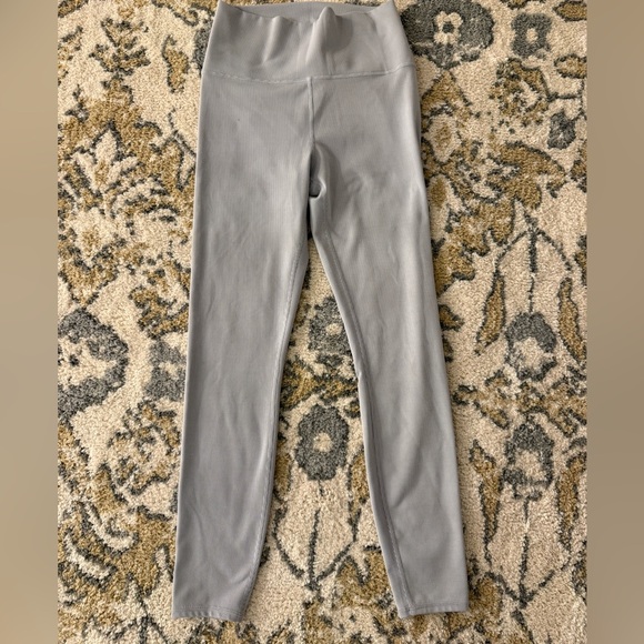 Vuori Lux Rib Studio Leggings High Rise Pale Gray Heather Small - Picture 3 of 6